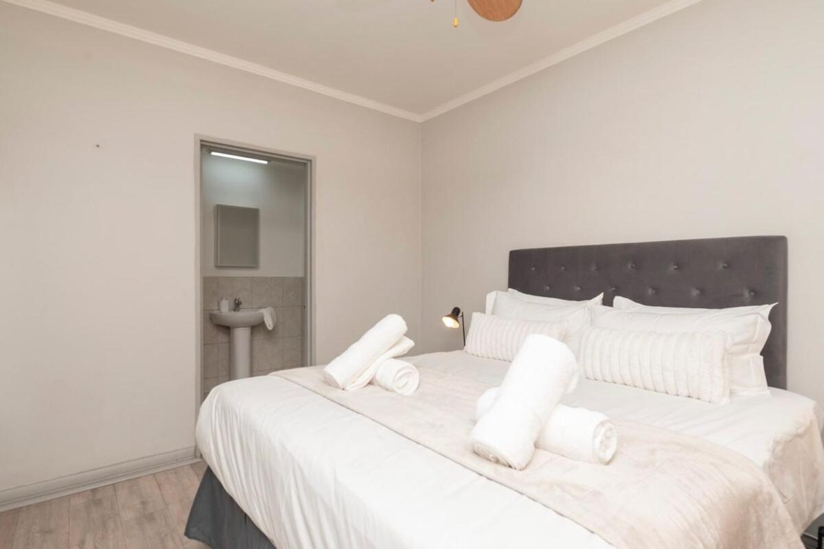 The Four Seasons Retreat Apartment Cape Town