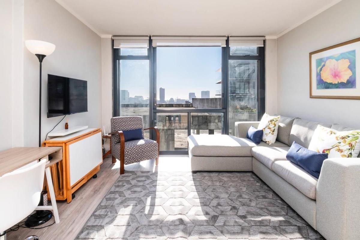 The Four Seasons Retreat Apartment