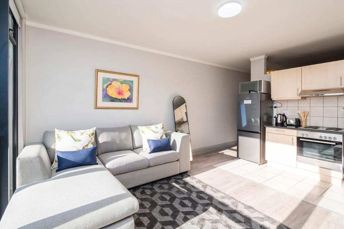 The Four Seasons Retreat Apartment